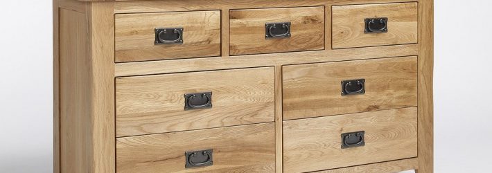 Avantajele mobilierului din lemn de esență tare