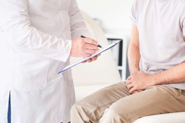 Testiculul Retractil la Adulți: Ce Trebuie Să Știi?