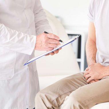 Testiculul Retractil la Adulți: Ce Trebuie Să Știi?